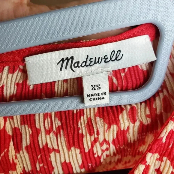 Madewell Crinckled Button-Back Tie Tee in Full Bloom XS - Picture 5 of 5